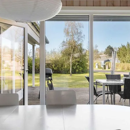Modern In Scenic Natural Setting