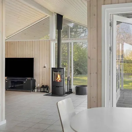 Modern In Scenic Natural Setting Holiday home *