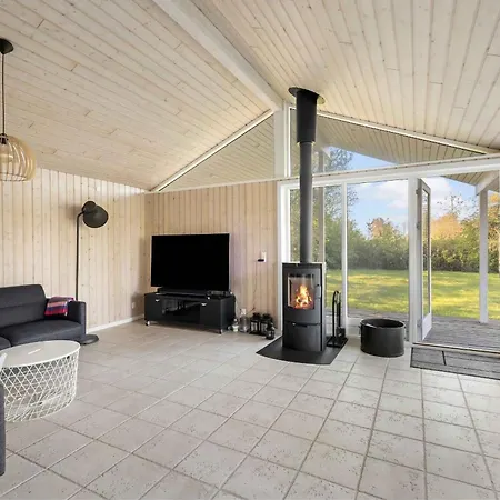 Holiday home Modern In Scenic Natural Setting *